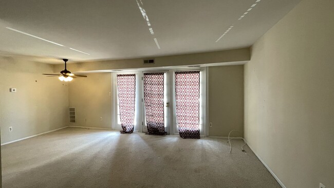 Building Photo - So Close to Old Town Occoquan!