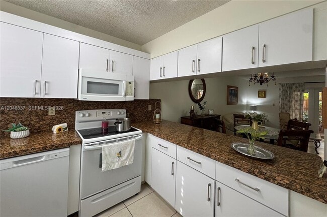 Foto del edificio - 2365 W 74th St