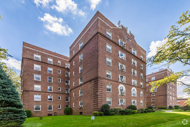 Building Photo - Henley Hall