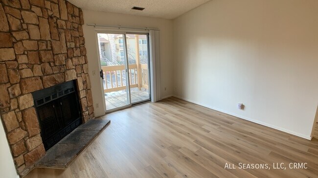 Photo - 914 Tenderfoot Hill Rd Apartment