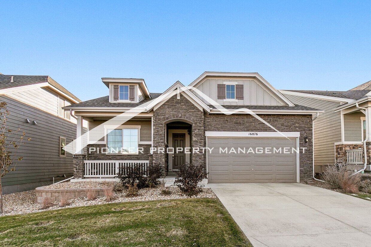 Primary Photo - Stunning Mountain Views from this Custom S...