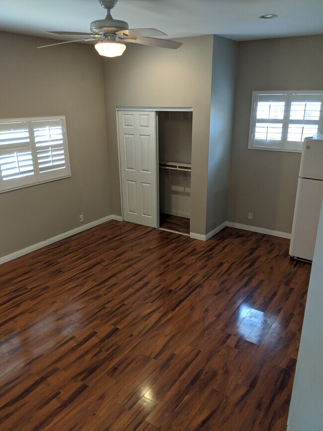 Foto del edificio - 8630 Stanmoor Dr
