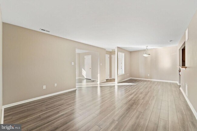 Foto del edificio - 19 Canterbury Ct