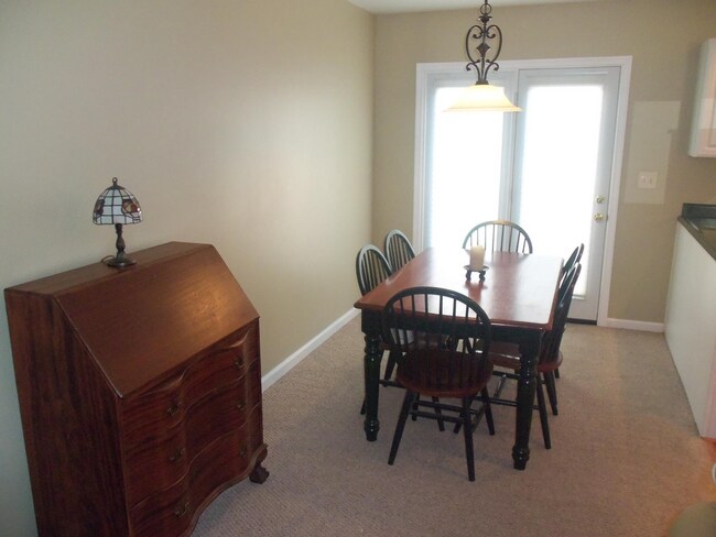 Foto del edificio - 2 BR Townhouse