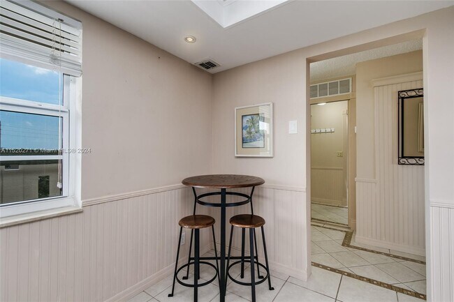 Foto del edificio - 121 SE 3rd Ave