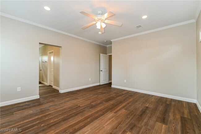 Building Photo - 1844 Welk St