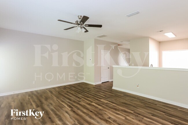 Building Photo - 303 Landis Oak Way