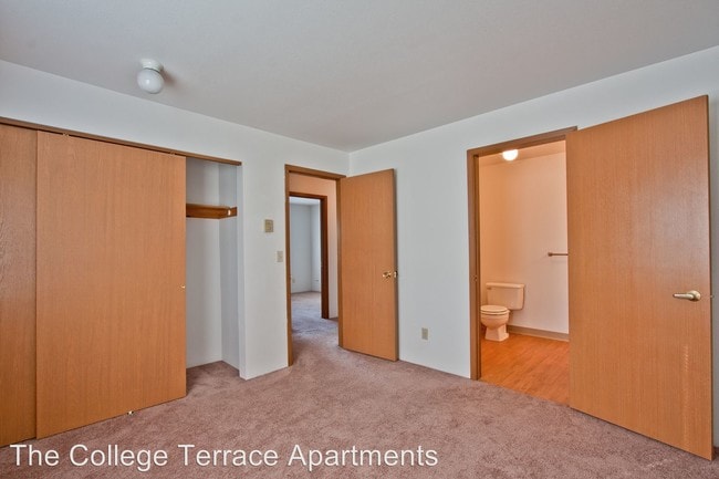 Building Photo - 4150-4004 W Fort George Wright Dr
