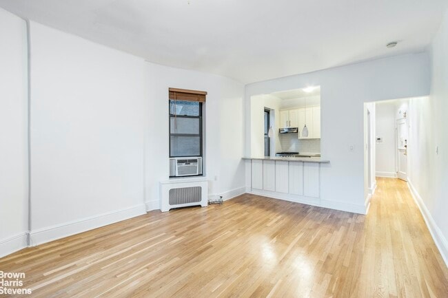 Foto del edificio - 320 W 83rd St