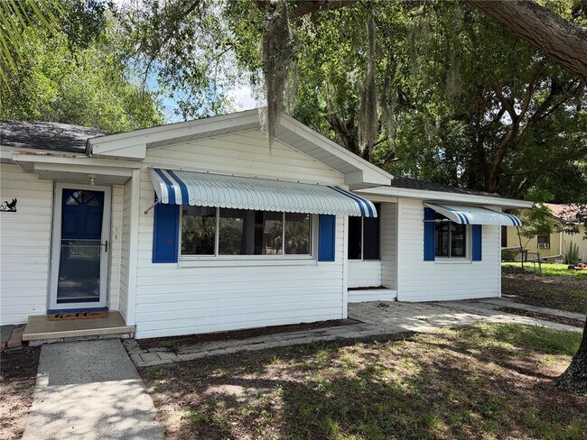 Foto del edificio - 301 S Seminole Ave
