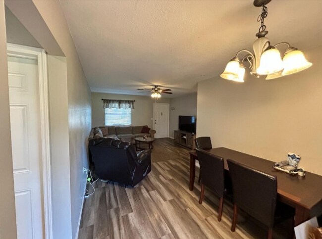 Building Photo - 7600 Cleves Ave