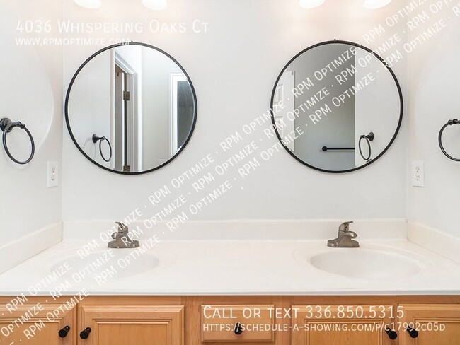 Building Photo - 4036 Whispering Oaks Ct