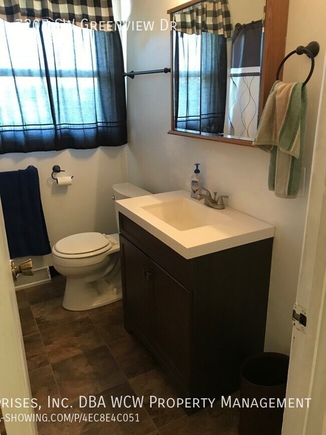 Foto del edificio - 7207 SW Greenview Dr