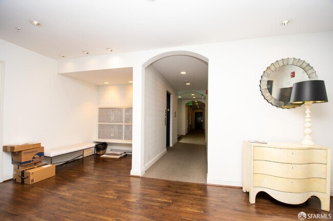 Foto del edificio - 725 Pine St