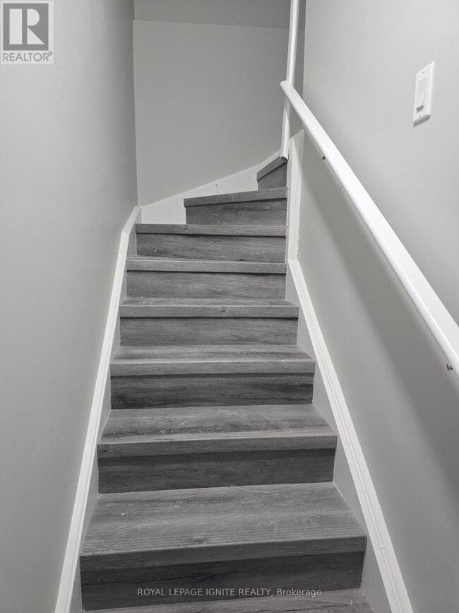 Building Photo - 30 Duxbury Rd