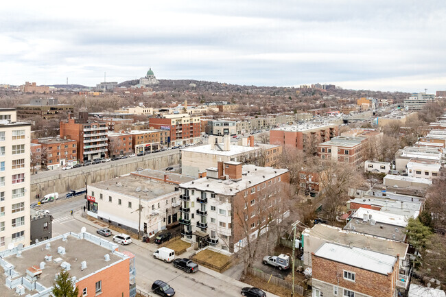 Aerial Photo - 5320 Avenue Bourret