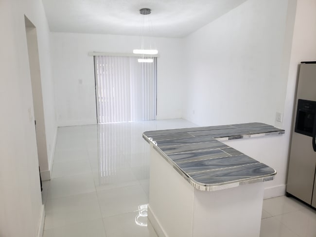 Building Photo - 20867 Snapper Pl