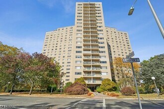 Building Photo - 377 S Harrison St