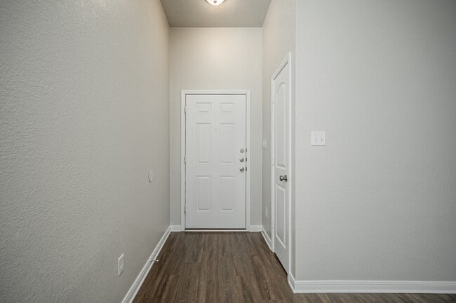 Photo - 2211 John Ross Ct House