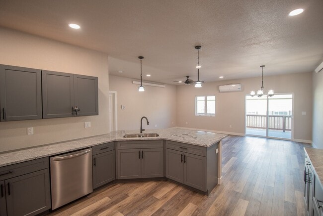 Building Photo - Steamboat Ridge  Rentals KAD Investments, LLC