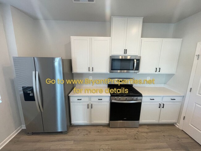 Foto del edificio - 1531 Rosewood Dr