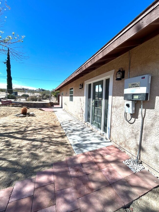 Foto del edificio - 6211 Sunrise Rd
