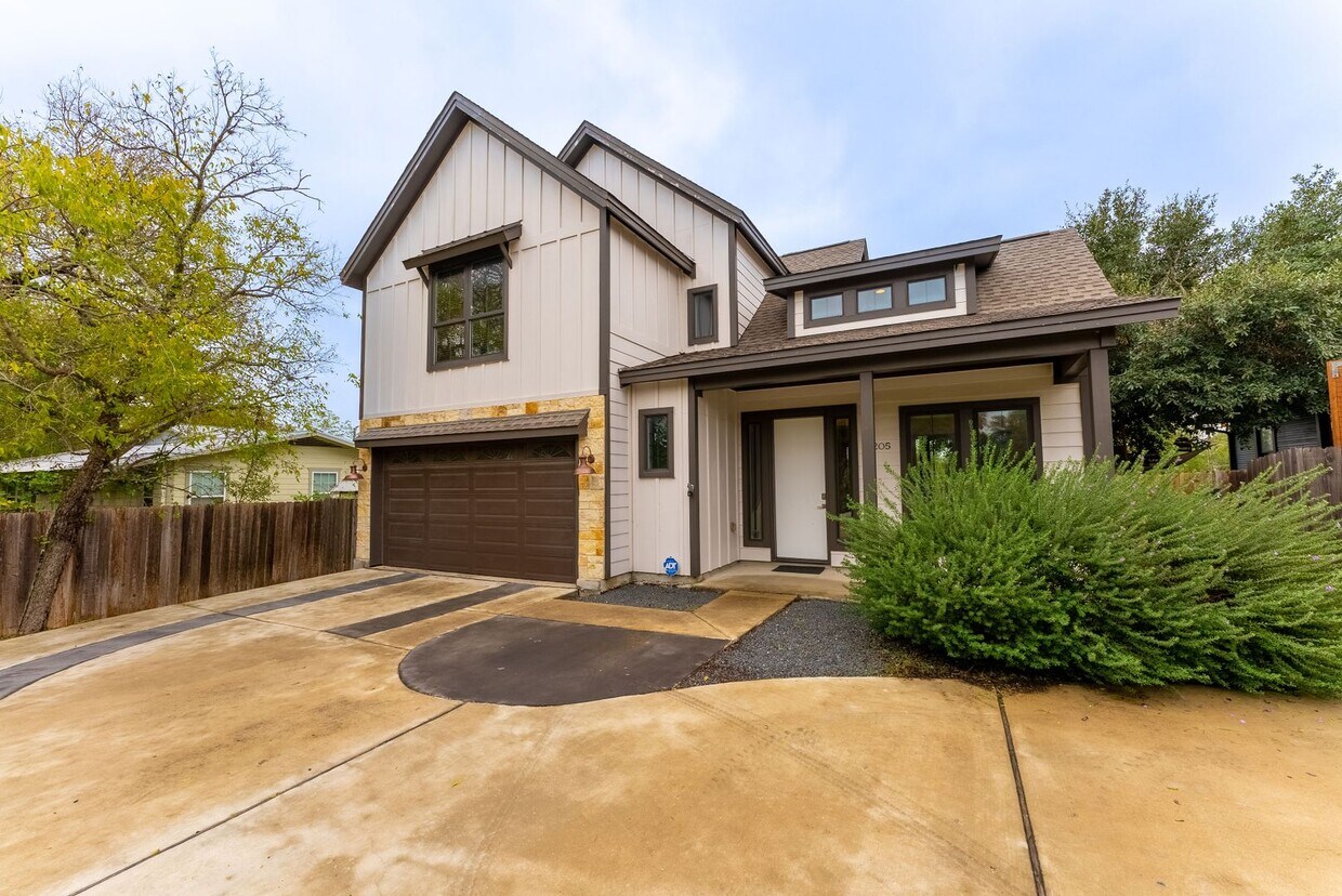 3205 E 51st St, Austin, TX 78723 House Rental in Austin, TX