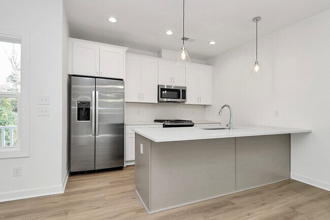 Building Photo - Brand New Two Bedroom Townhouse