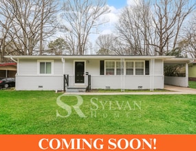 Building Photo - 3157 Oak Forest Dr