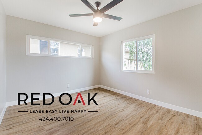 Building Photo - 436 Normandie Pl