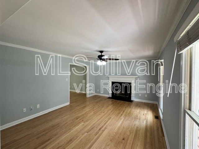 Foto del edificio - 302 Rushingwater Dr