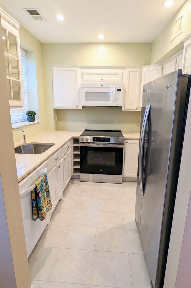 Cocina - 3880 Rodman Street NW