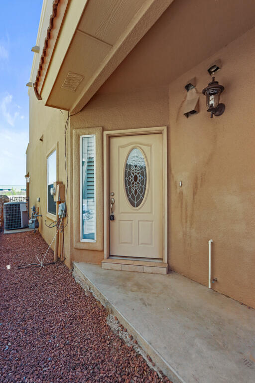 Building Photo - 561 Green Village Ct