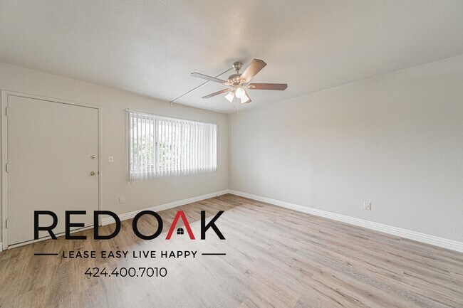 Foto del edificio - 4801 Clair Del Ave