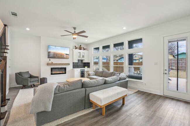 Foto del edificio - 3426 Borger St