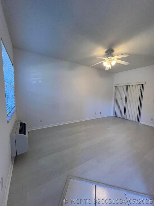 Foto del edificio - 8305 Mulligan Cir