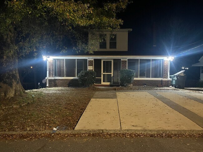 Foto del edificio - 920 N Church St