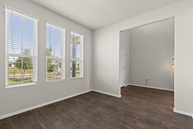 Building Photo - 1296 Teychas Dr