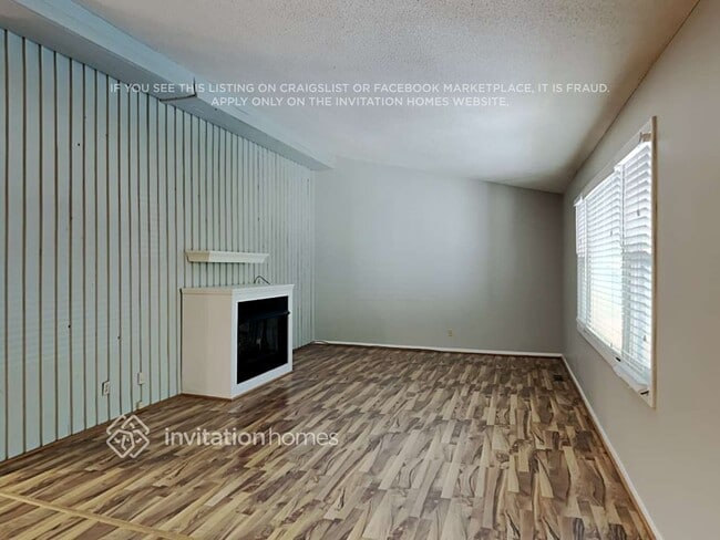 Building Photo - 400 N Sharon Amity Rd