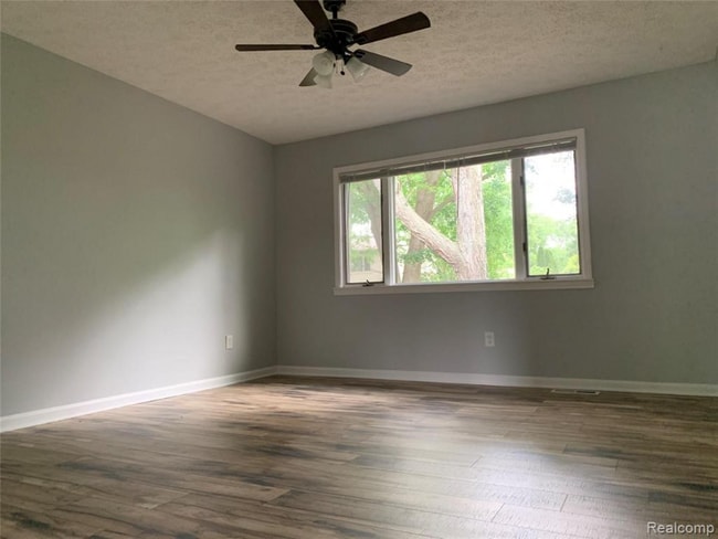 Building Photo - 4162 Cypress Dr