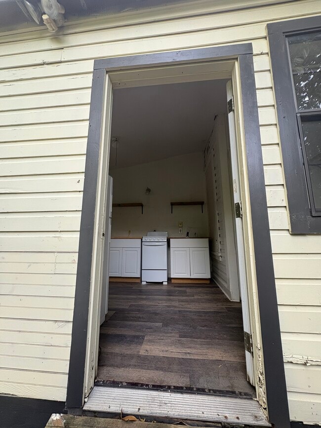 Foto del edificio - 422 Spofford Ave