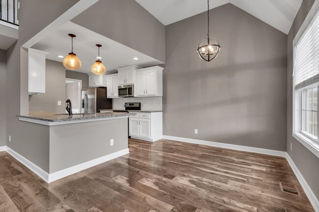 Building Photo - Charming 3-Bedroom Home (w/ bonus room) in...