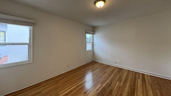 Foto del edificio - 25 19th Ave