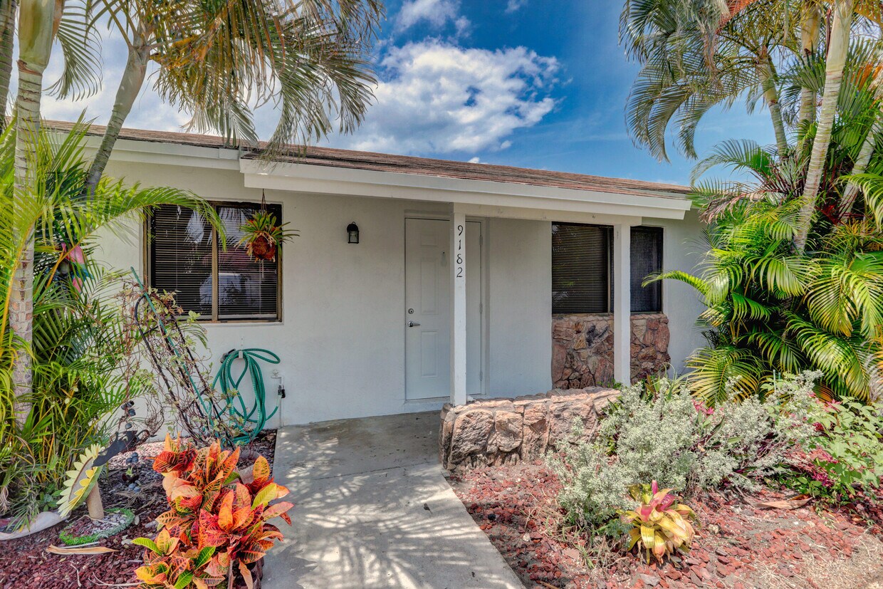 9186 Roan Ln, West Palm Beach, FL 33403 House Rental in West Palm