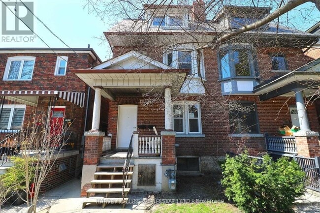 Building Photo - 202 Major St