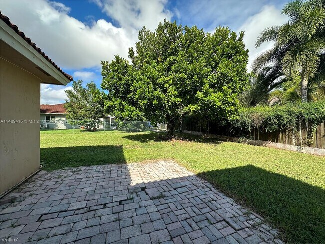 Foto del edificio - 3 br, 2 bath House - 948 NW 9th Ct