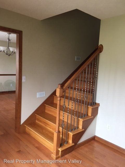 Building Photo - 5 br, 3.5 bath House - 140 Waterside Circle