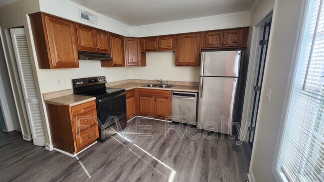 Building Photo - 7632 Hunters Ridge Ln