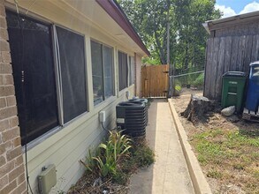 Building Photo - 202 Northcrest Cir