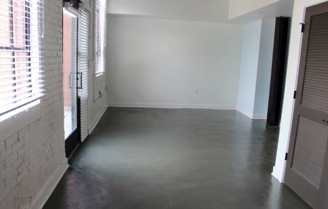 Building Photo - Culpeper Lofts - Building B